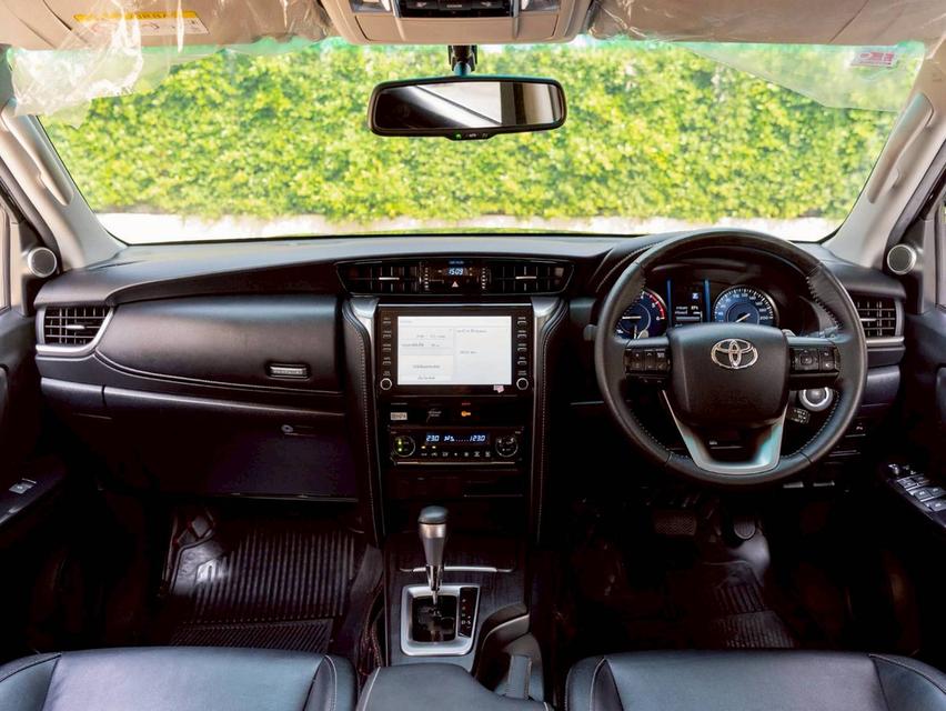 Toyota fortuner 2.4V Leader 2WD ปีจด 2024 รูปที่ 11