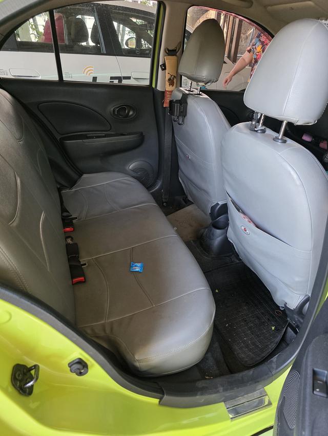 รถ Nissan march มือสอง ปี 2011 เข้าศูนย์ตลอด รูปที่ 6