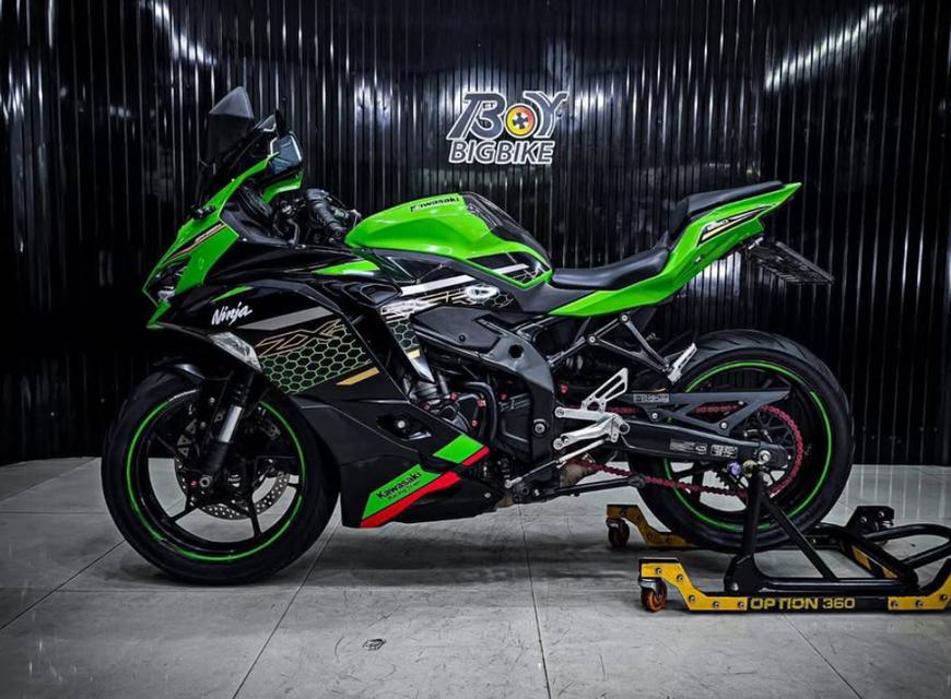 ปล่อยขาย Kawasaki Ninja ZX-25R สีเขียว 7