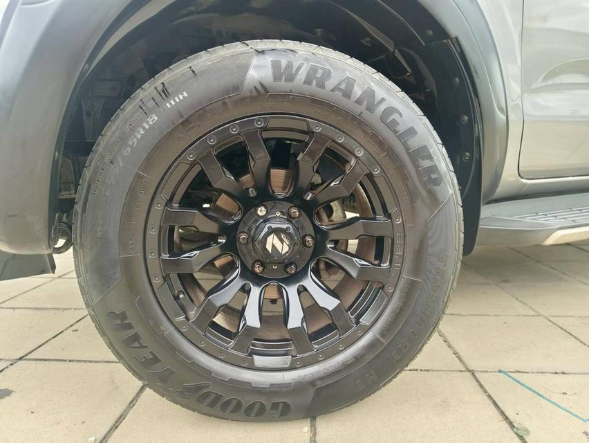 Ford Ranger Hi-Rider Double Cab 2.2 XLT เกียร์ Auto สีเทา รถปี 2017 จด ปี 2018 16