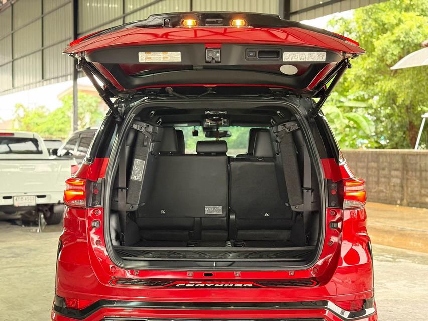 TOYOTA FORTUNER, 2.8 GR SPORT BLACKTOP 4WD ปี 2022 โฉม ปี15-ปัจจุบัน สีแดง รูปที่ 18