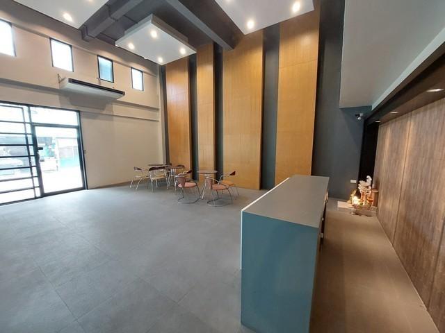 ขายอาคารสำนักงาน ใกล้ BTS สุรศักดิ์ใกล้ เซ็นทรัลพระราม 3 ซอยเจริญราษฎร์7 750 ตารางเมตร 4ชั้น มีลิฟต์ขนส่ง 4