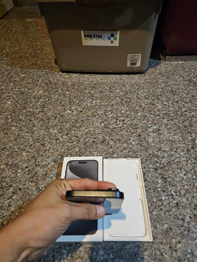 ขายๆๆๆถูกๆๆไอโฟน15ProMaxสีBlack Titanuim ( เครื่องนี้ผมใช้เองคับ ) 256กิ๊กยกกล่องอีมี่ตรงสูนTrueใช้งานปกติหมดทุกๆฟังชั่นเครื่องรีสโตได้ตลอดไม่มีติดไอค 4