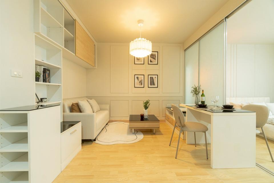 Condo The Iris Rama 9-Srinakarin 41 ตารางเมตร 1นอน ชั้น1 ตึกF มีสวนส่วนตัว ตกแต่งครบตามรูป 1