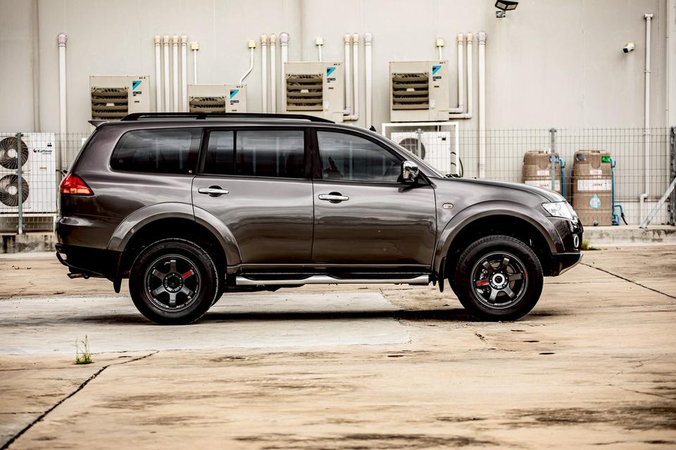 MITSUBISHI PAJERO Sport 2.5 GT ปี 2011 Auto สีเทา
