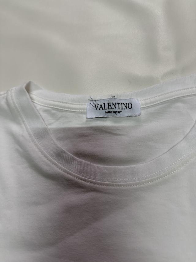 เสื้อยืด VLTN ผ้าดี สภาพดี 2