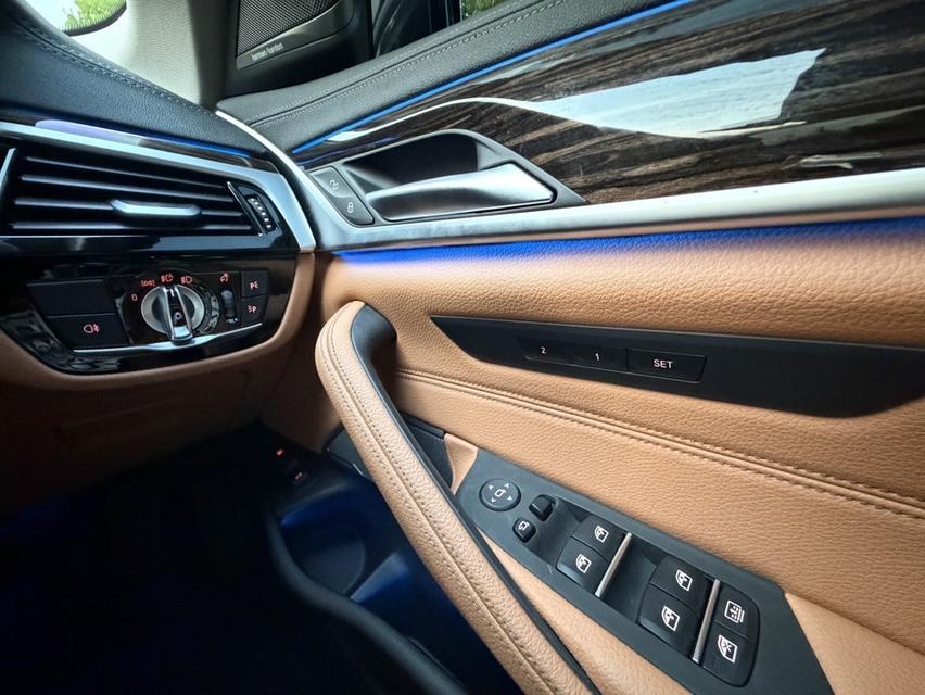 รหัสรถ AP3434 Bmw 530e Luxury Plug-in Hybrid LCI ปี 24 สีเทาดำ รูปที่ 18