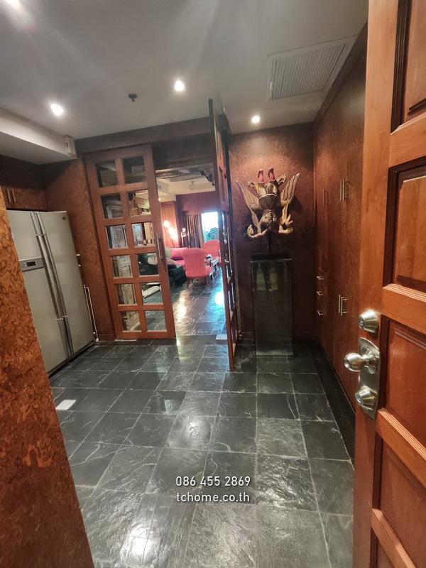 ขายด่วนคอนโด สเตท ทาวเวอร์ Condo For Sale State Tower Silom 161 ตรม. ชั้นสูงวิวสวย ตกแต่งอย่างดี 2