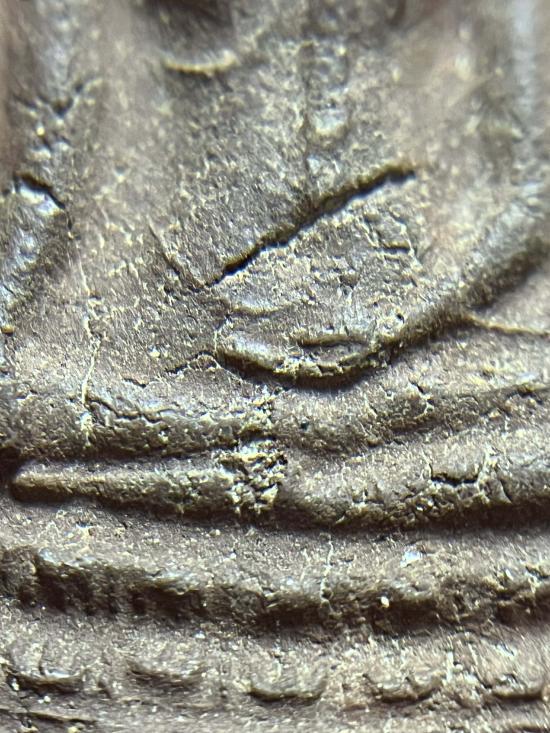 พระพุทธชินราช เนื้อผงว่าน