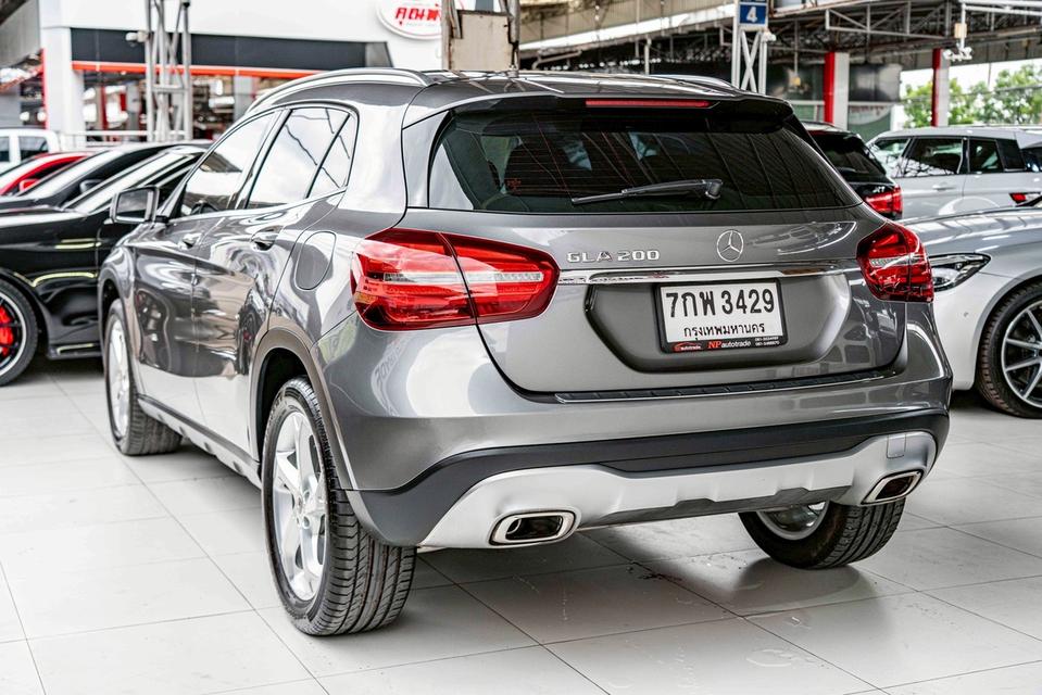 รหัสรถ NP3429 BENZ GLA 200 1.6 2018 10