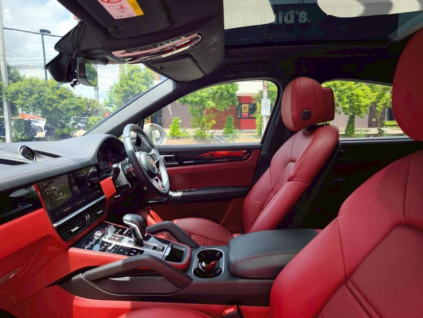 รหัสรถ KPV96 2023 PORSCHE CAYENNE 3.0 E-HYBIRD สี Crayon 7
