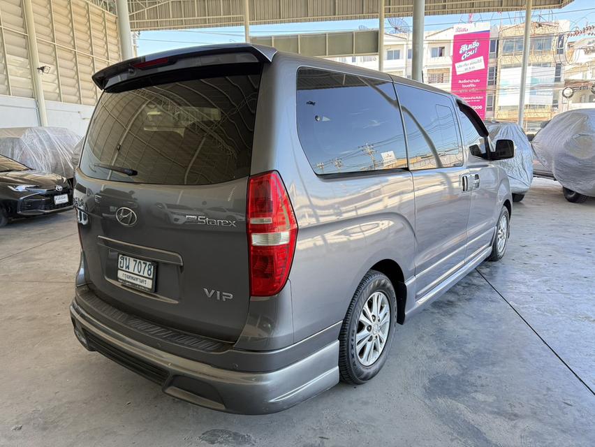 🚐 2011 HYUNDAI H1, DELUXE  รุ่น TOP สุด สีเทา ออโต้ รูปที่ 6