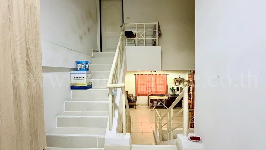 ทาวน์เฮ้าส์ เค.ซี. รามอินทรา 6 พระยาสุเรนทร์ 45 หน้าบ้านไม่ชนใคร 12