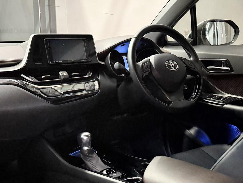 2019 TOYOTA CHR HV MID รถมือเดียว สภาพป้ายแดง รถวิ่งน้อยเพียง 58,000 กม รถไม่เคยมีอุบัติเหตุครับ 11