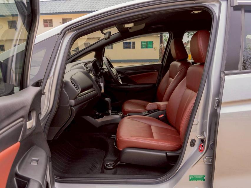 ขาย Honda Jazz 1.5RS ปี19 14
