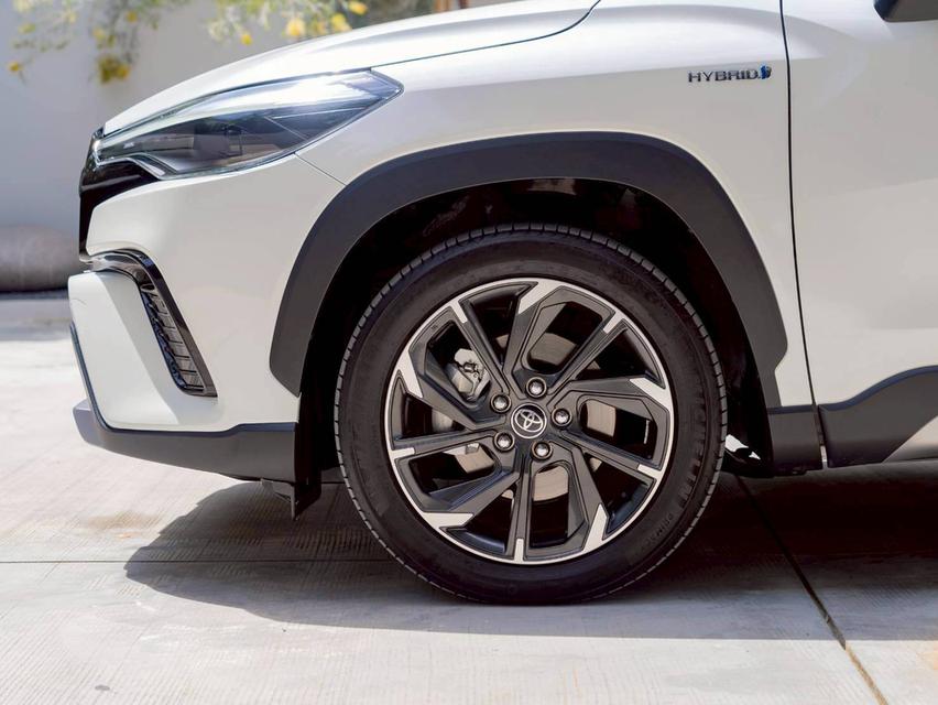 TOYOTA COROLLA CROSS 1.8 HYBRID GR SPORT ปีจด 2024 2