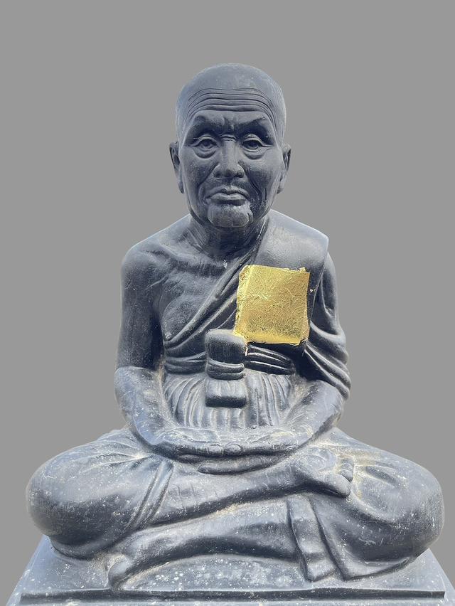 หลวงปู่ทวดปี50 หน้าตัก9นิ้ว เนื้อทองเหลือง วัดช้างให้