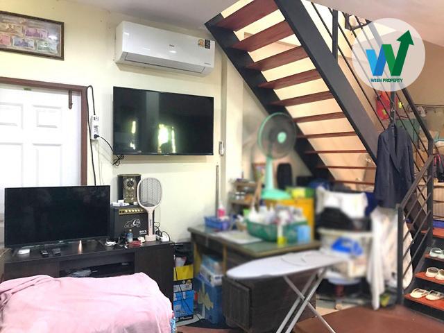 หมู่บ้านพรายรัตนะ ขายบ้านเดี่ยว 42 ตร.ว. หน้ากว้าง พื้นที่เยอะ 2 ห้องนอน 2 ห้องน้ำ 3 แอร์ 2 ที่จอดรถ ใกล้รถไฟฟ้าสถานีคปอ. 5