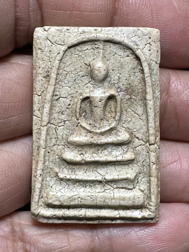 พระสมเด็จใหญ่ ไหล่ยก 