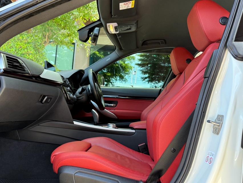 2019 BMW 320D GT MSPORT LCI รถมือเดียวออกป้ายแดง รถวิ่งน้อย เข้าศูนย์ตามระยะ รถไม่เคยมีอุบัติเหตุครับ 13