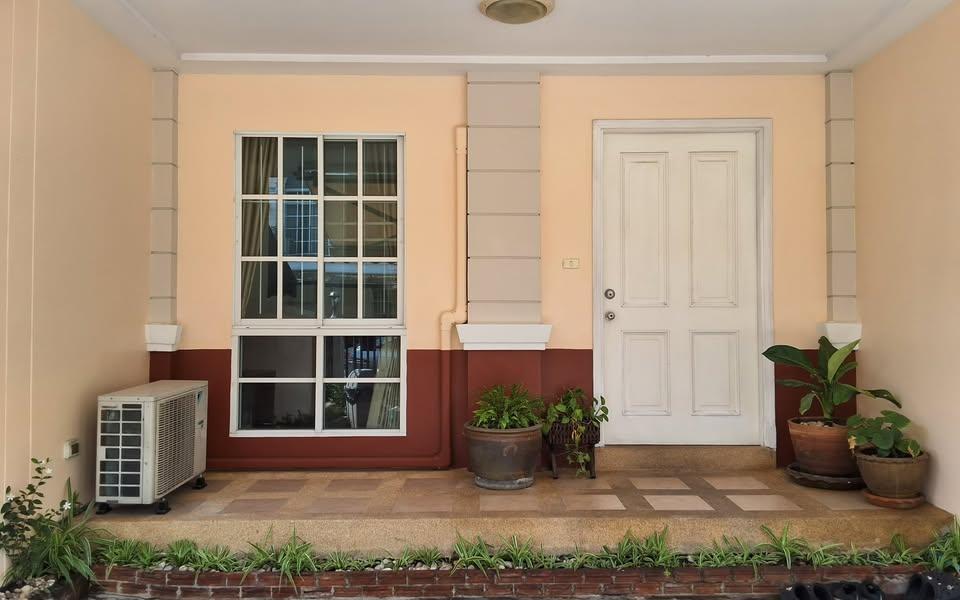 เช่าทาวน์โฮม 3 ชั้น โครงการ พลัส ซิตี้ พาร์ค นวลจันทร์ 32 8