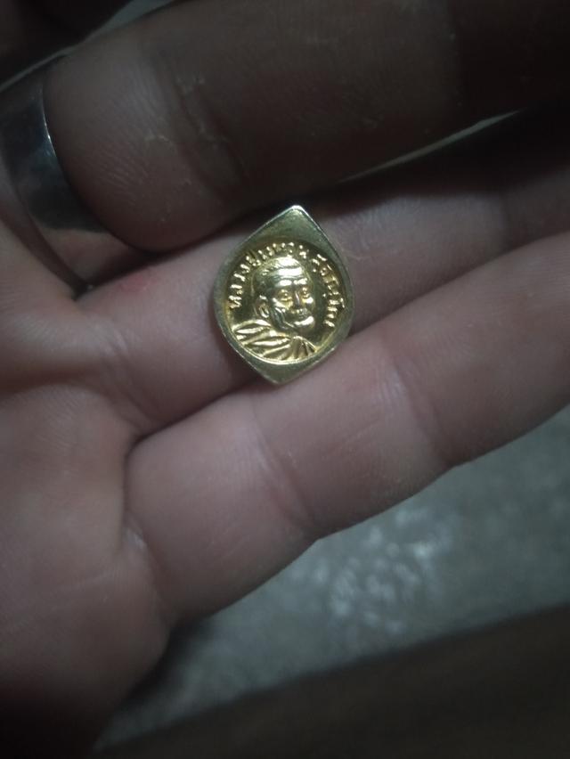 หลวงปู่แหวน หลวงปู่แหวนเม็ดแตง สภาพพระสวยดีปกติดีครับ 8