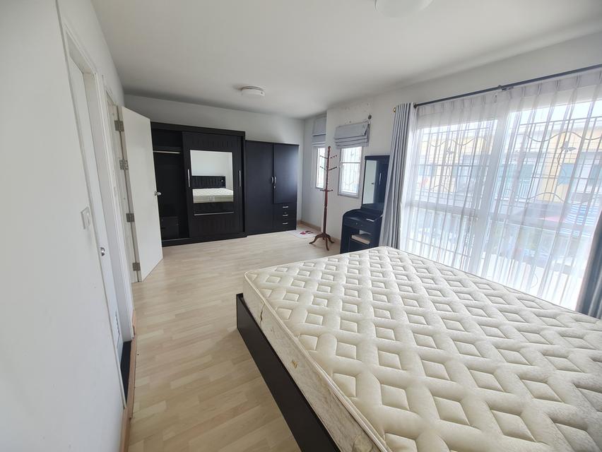 ‼️‼️ต้องกาขาย เดอะคอนเนค 22 รามอินทรา-มีนบุรี ✅️ขนาด21 ตร.ว.พื้นที่ใช้สอย 120 ตร.ม. ✅️3 ห้องนอน 2 ห้องน้ำ 2 ที่จอดรถ ✅️ติดถนนใหญ ใกล้ตลาดมีนบุรี ✅️ห้ 6