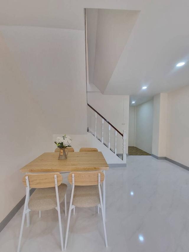 หมู่บ้านบัวทองแลนด์ 4