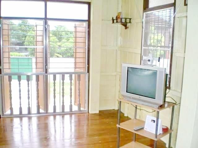 บ้านไม้สัก 2 ห้องนอน รพ.เมืองลำปาง 300 ม.ให้เช่า คฤหาสน์ 2 ห้องน้ำ ใกล้ตลาดเทศบาลเมืองลำปาง 900 ม. ที่ดิน 150 ตร.ว. 600 5