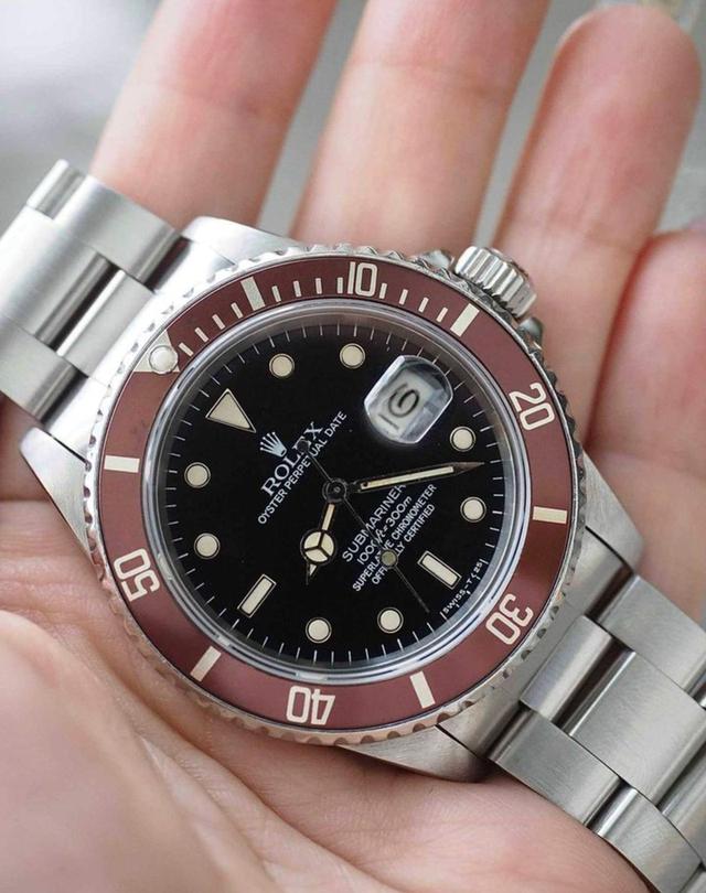 Rolex Submariner 16800 2