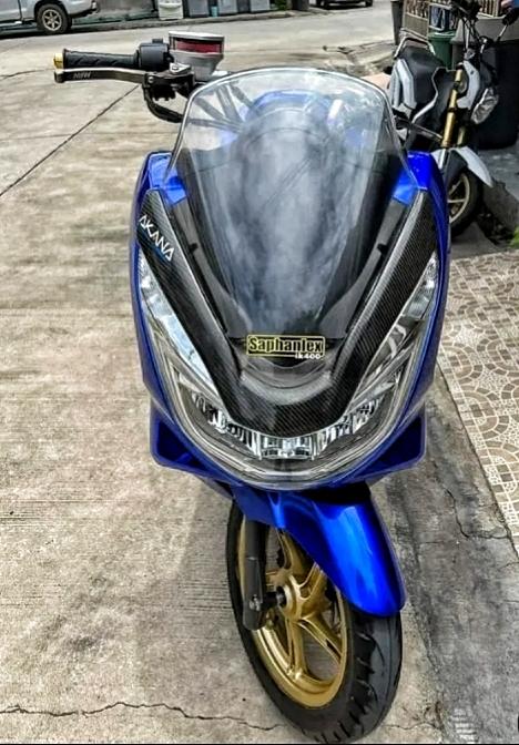 Honda pcx สีน้ำเงิน 2