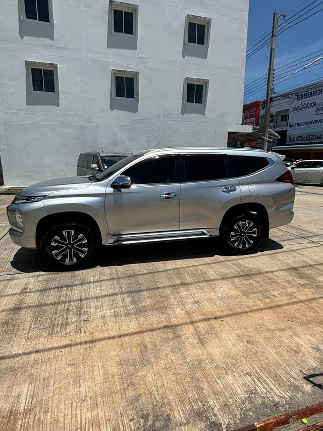 Pajero sport  3
