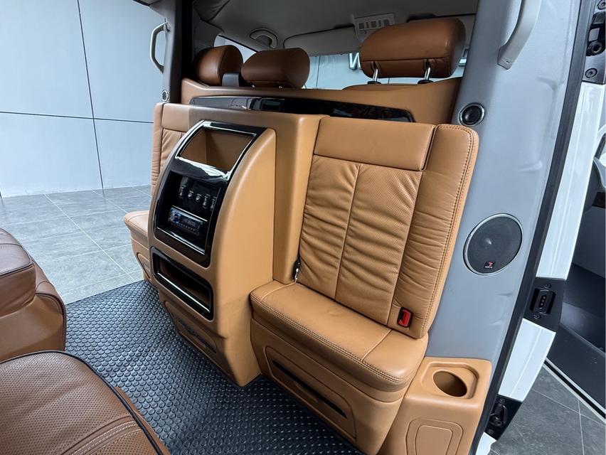 รหัสรถ WRT4284 2012 VOLKSWAGEN CARAVELLE, 2.0 TDI 8