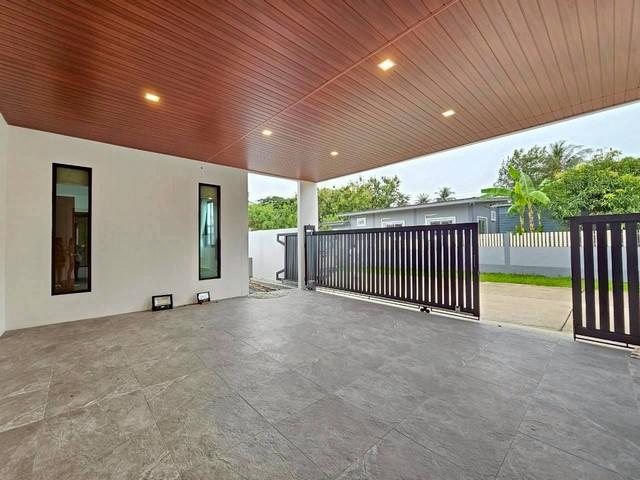ขายบ้านเดี่ยวสร้างใหม่พร้อมสระว่ายน้ำ ใกล้โรงเรียนนานาชาติรีเจ้นท์ ใกล้ขอบอ่างมาบประชัน ตำบล โป่ง อำเภอบางละมุง ชลบุรี 3