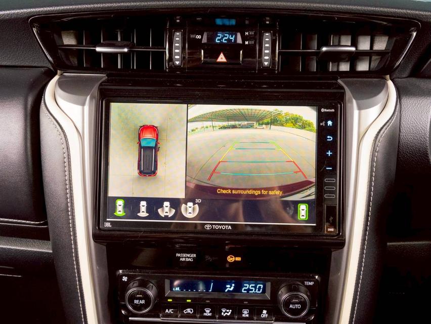 TOYOTA FORTUNER 2.8 LEGENDER 4WD ปี 2021 รถบ้าน เจ้าของเดียว 8