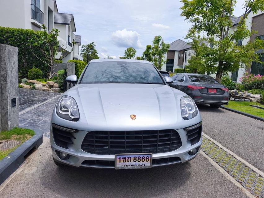 รหัสรถ KPV8866 2018 Porsche Macan สีเทา