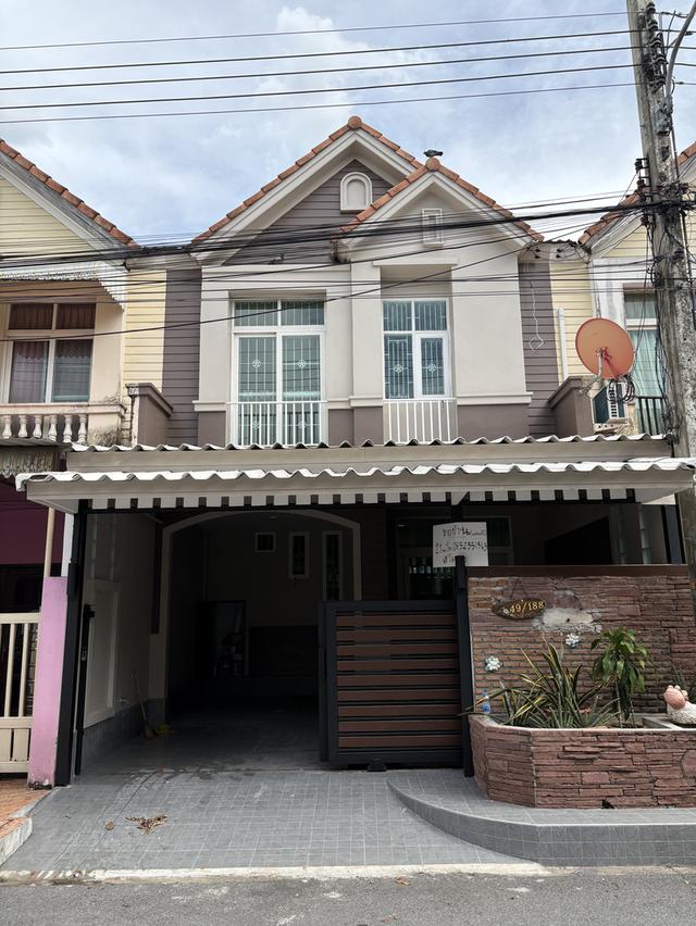 ทาวน์เฮาส์ 21 ตร.ว. วราราัักคลอง 4 ทาสีปรับปรุงใหม่ทั้งหลังมำร้อมอยู่ 1