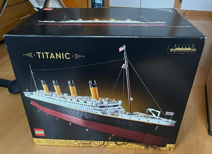 LEGO Creator Expert Titanic 10294 1