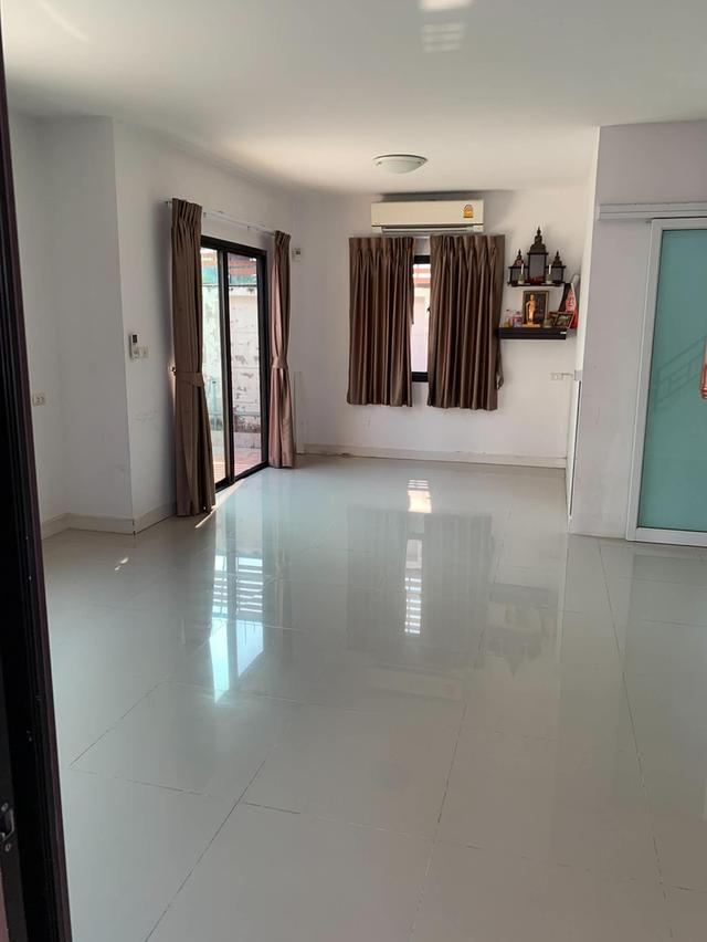 โครงการบ้านฟ้ากรีนเนอรี่ ปิ่นเกล้า–พุทธมณฑลสาย 5 2