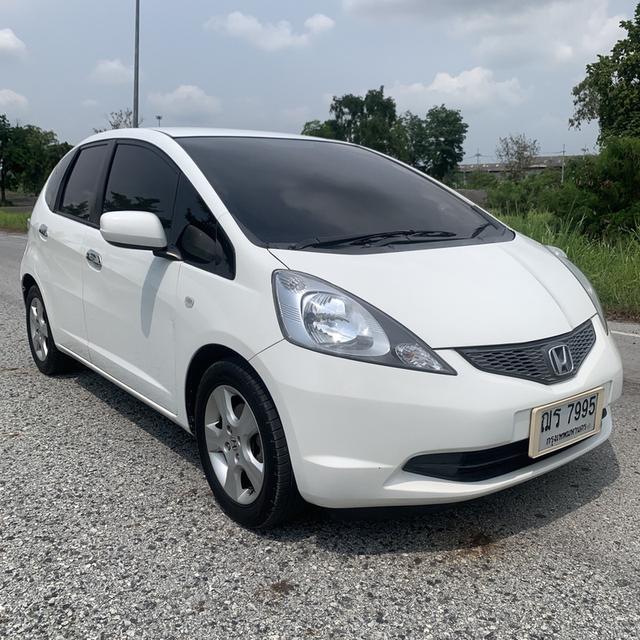HONDA JAZZ GE 1.5V AUTO รถสวยมือเดียว เช็คศูนย์ทุกระยะ