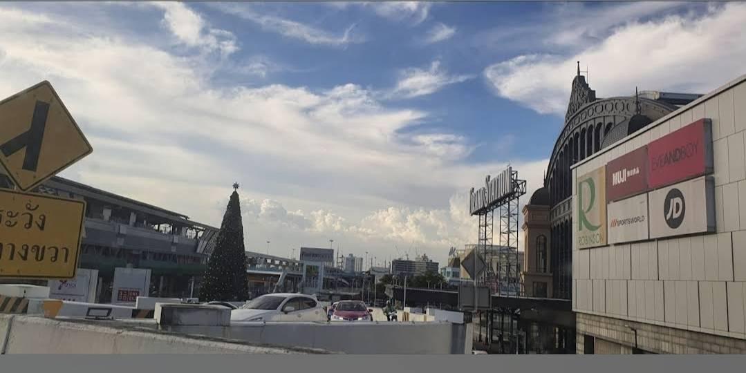 คริสม่า คอนโด ติดรถไฟฟ้าสายสีชมพู MRT สถานีแฟชั่นฯ ใกล้ Fashion Island และทางด่วน ตกแต่งครบ พร้อมเข้าอยู่ 5