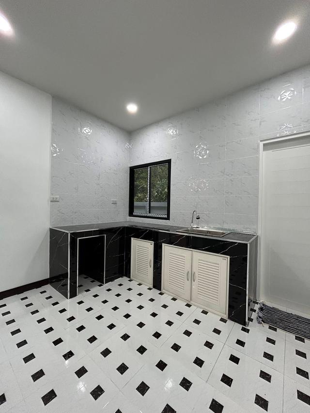 ขายบ้านสร้างใหม่อำเภอกำแพงแสน นครปฐม เนื้อที่ 110ตรว. 3ห้องนอน 2ห้องน้ำ ฟรีแอร์ 4เครื่อง บ้านทำเลดีน่าอยู่ 14