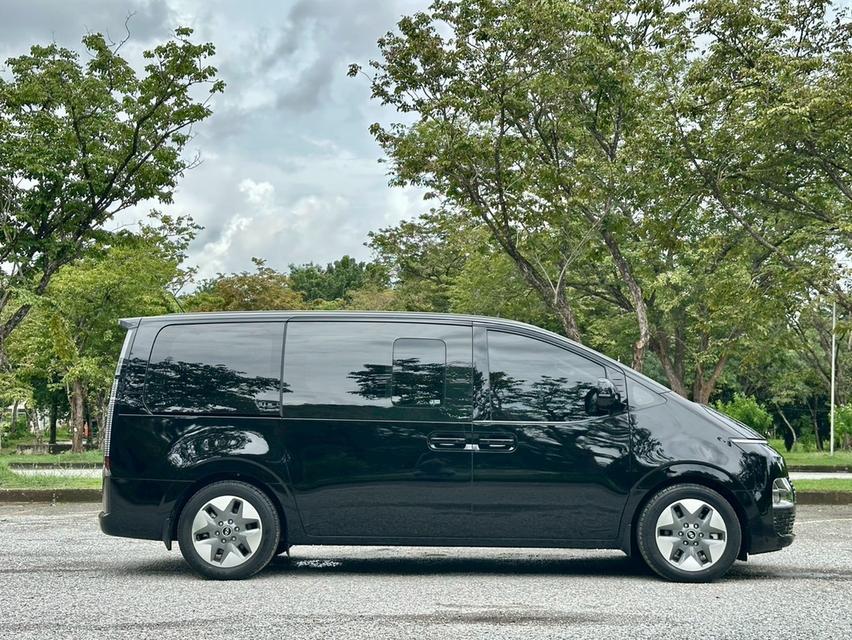 Hyundai Staria 2.2 Diesel SEL 8AT ปี 2022  เลขไมล์ 9x,xxx km. วารันตีศูนย์ยาวๆ 5ปี 3