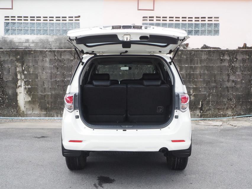 TOYOTA FORTUNER 2.5 V ปี 2014 9