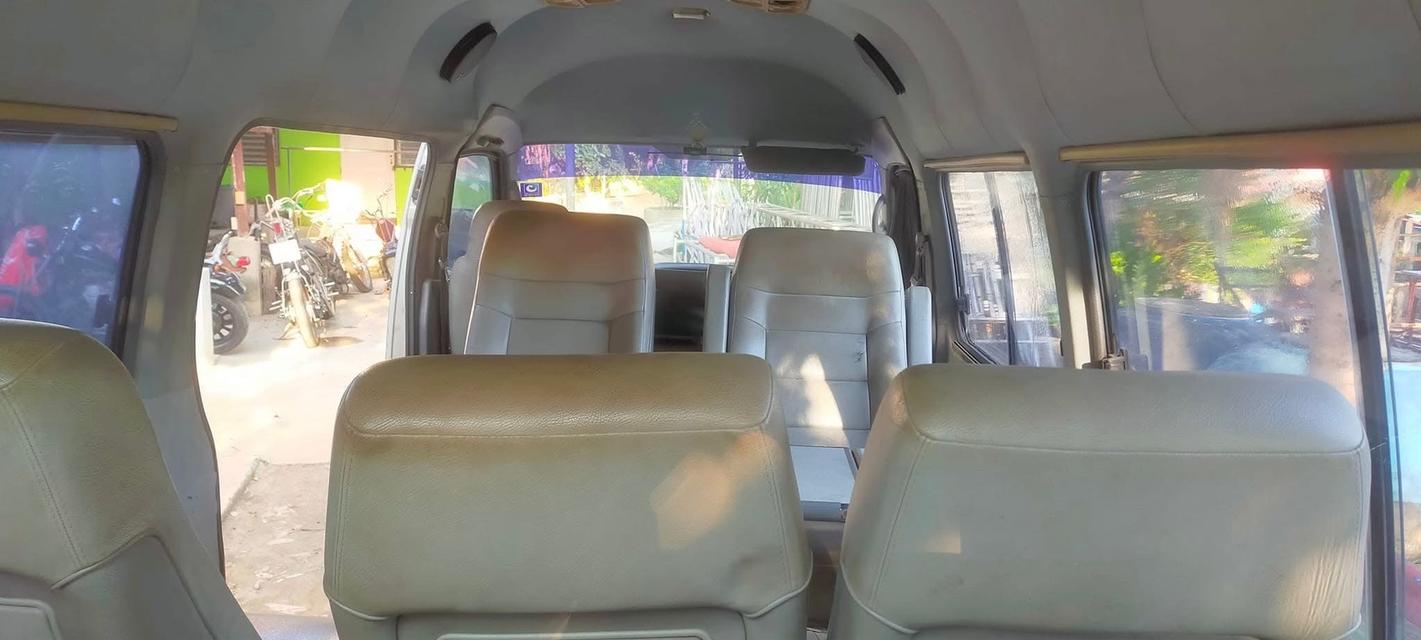 ขายรถตู้ Nissan Urvan E25 หลังคาสูง  4