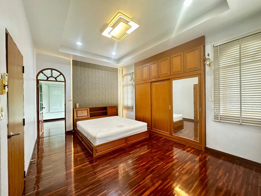 บ้านเดี่ยวรีโนเวทใหม่ ซอยลาดพร้าว 93 วังทองหลาง 67 ตร.วา 4 นอน 3 น้ำ ใกล้ MRT สถานีมหาดไทย 9