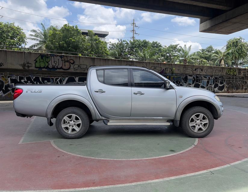 ขายรถ Mitsubishi Triton 2.4 Plus 4 ประตู ปี 2013 สีเทา เกียร์ธรรมดา 8