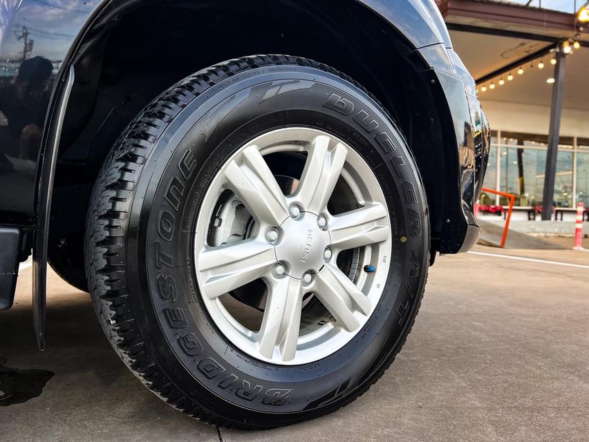 ขาย isuzu MU-X 3.0 Dvd ปี15 16