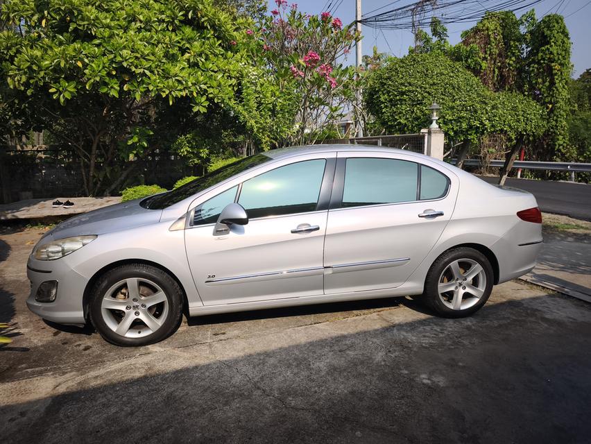 ขายรถยนต์ Peugeot 408 เครื่องยนต์ 2,000 CC. สีบรอนซ์เงิน ปี 2014 สภาพดี option ครบ พร้อมใช้งาน ราคา 167,000 บาท สนใจติดต่อคุณ นิพัทธ์ โทร.081-682-4876