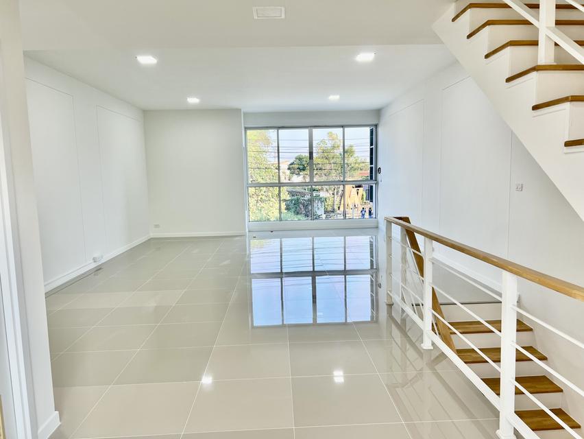 ขายอาคารพาณิชย์ 3 ชั้น ซอยกันตนา บางใหญ่ นนทบุรี 7